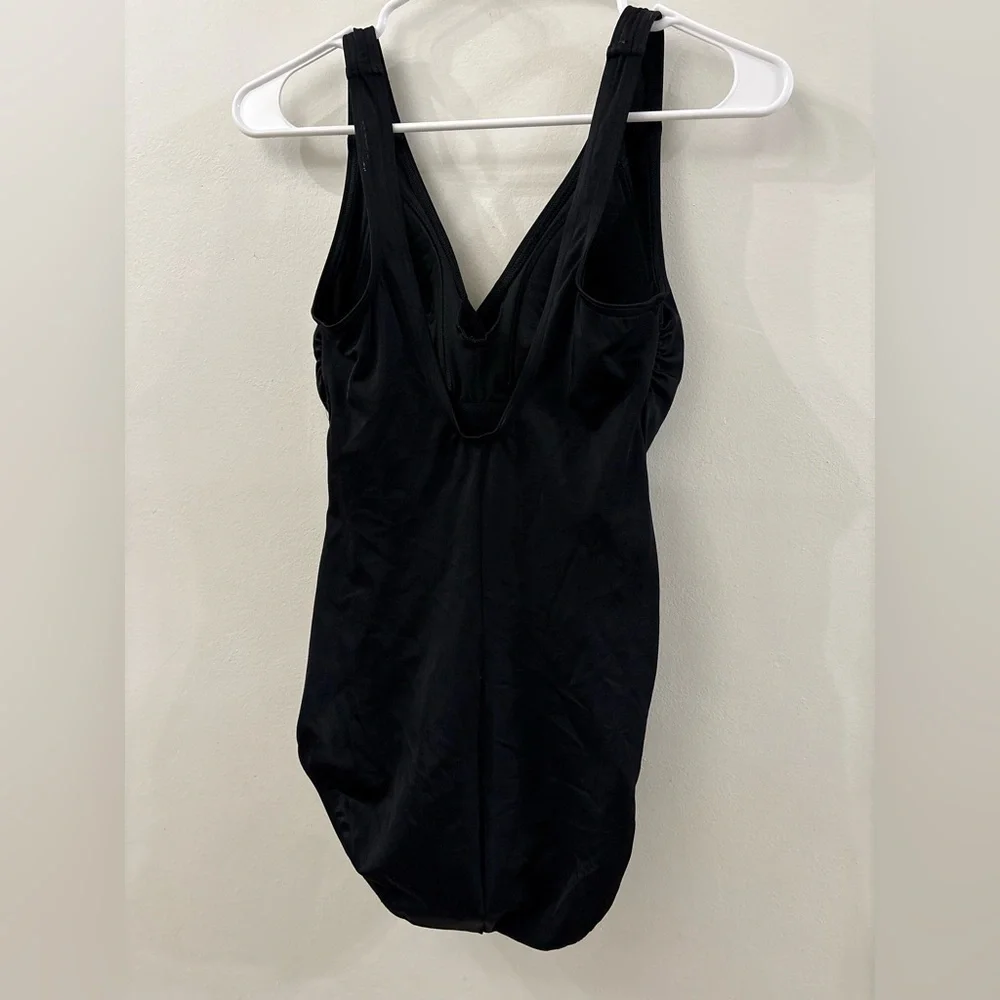 Lands End Black One-Piece Swimsuit - size 6 - padded bra - U back - rouging
